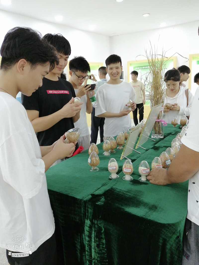 安江纪念馆参观3.jpg